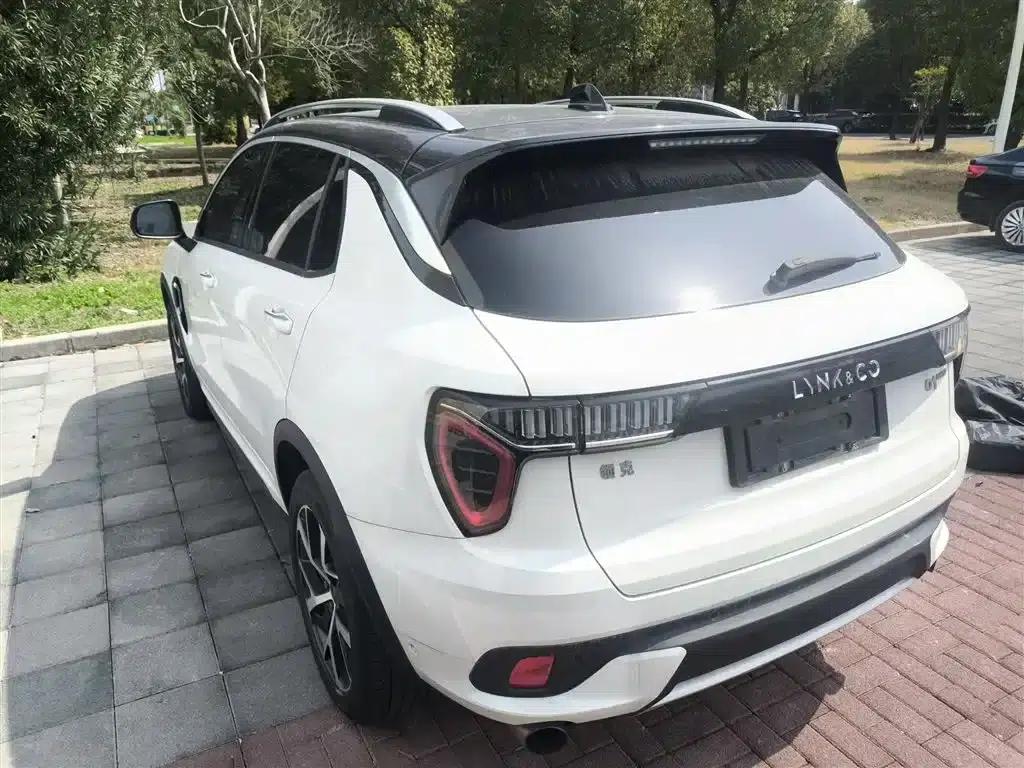 Lynk & Co 01 EM-P 2019 1.5T PHEV Pro — миниатюра 23