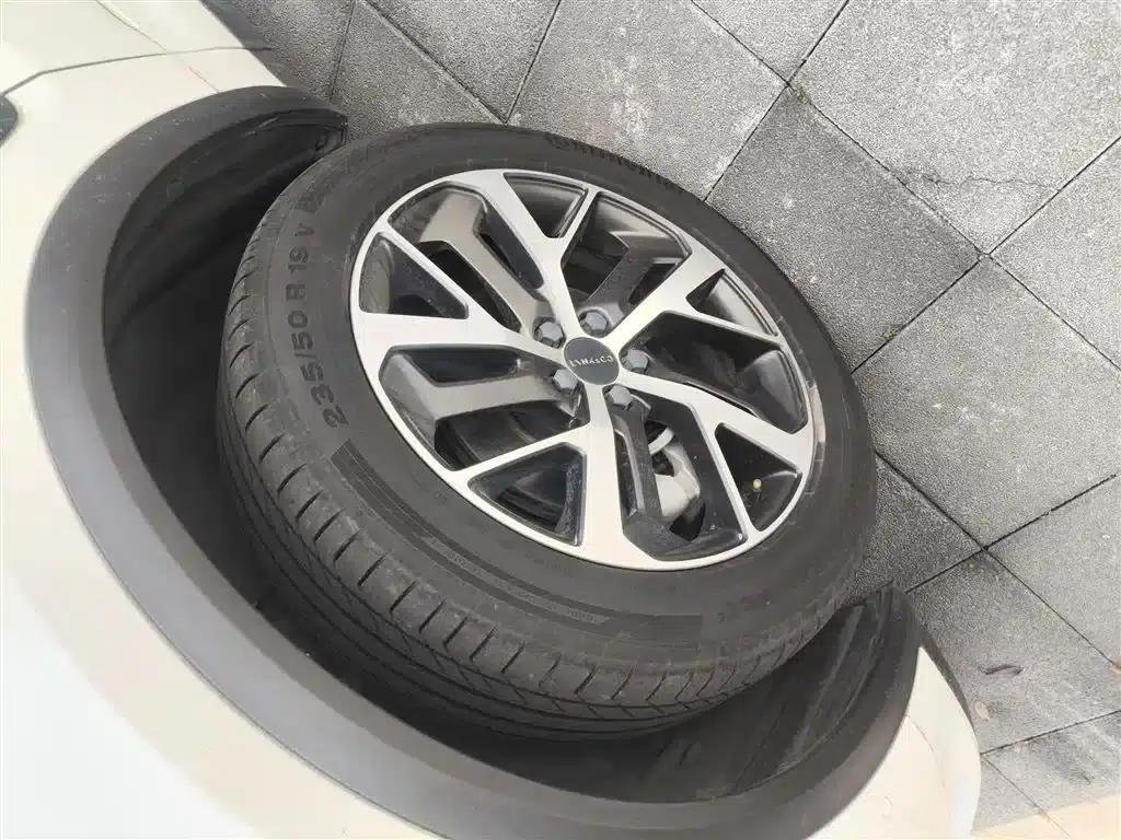 Lynk & Co 01 EM-P 2019 1.5T PHEV Pro — миниатюра 25