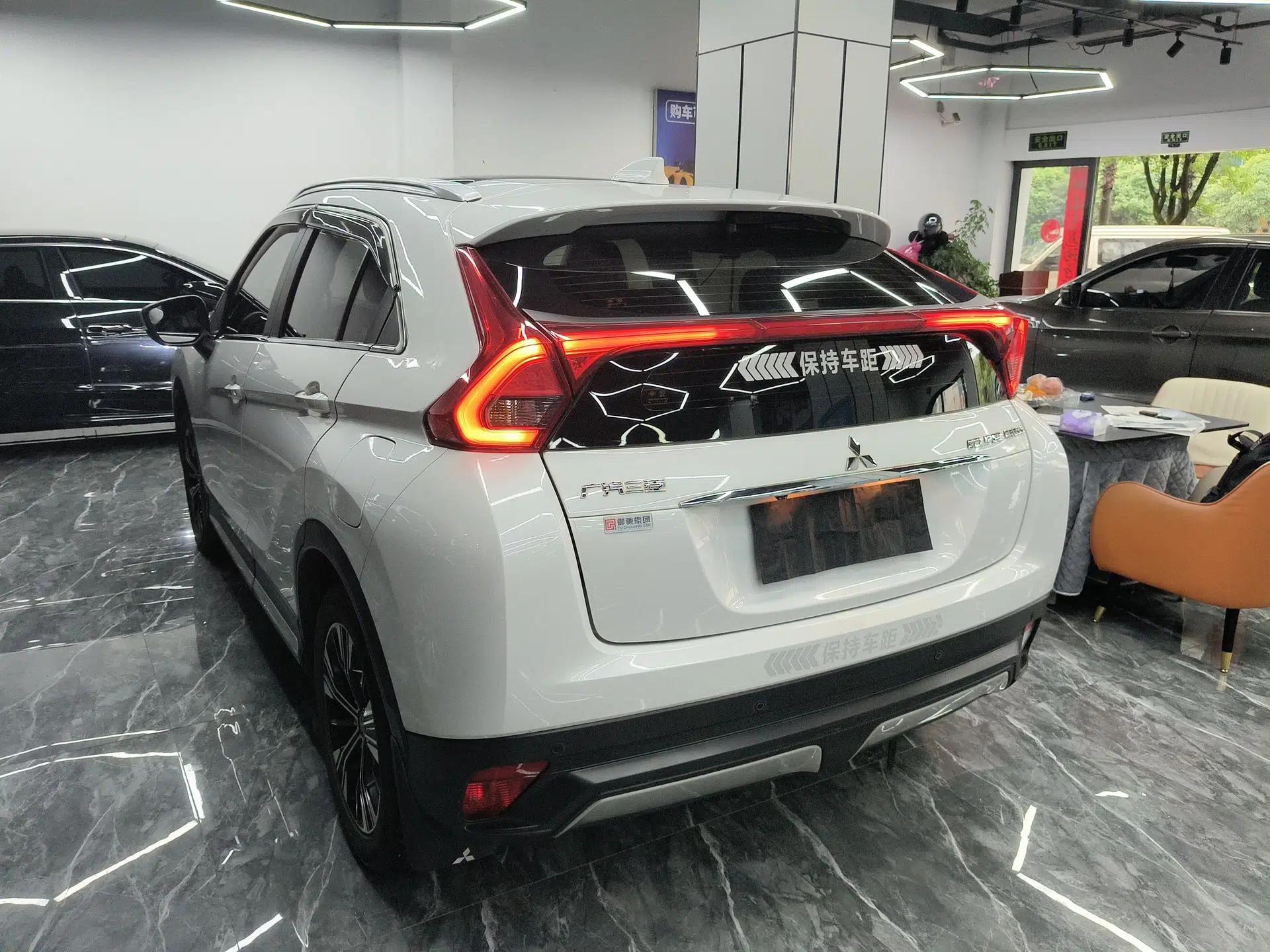 Mitsubishi Eclipse Cross 2018 1.5T CVT Two-Wheel Drive Dream Edition — миниатюра 7