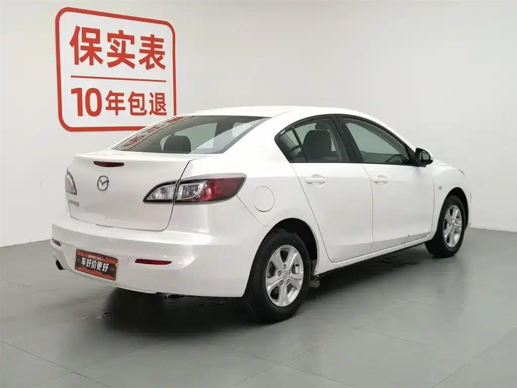 Mazda 3 Axela 2011 Sedan 1.6L Manual Comfort — миниатюра 2
