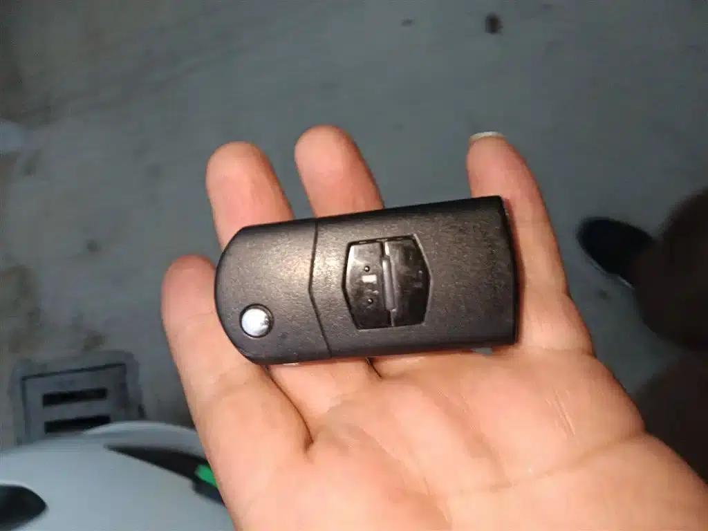 Mazda2 2012 Hatchback Dynamic 1.3L Automatic Standard Edition — миниатюра 12