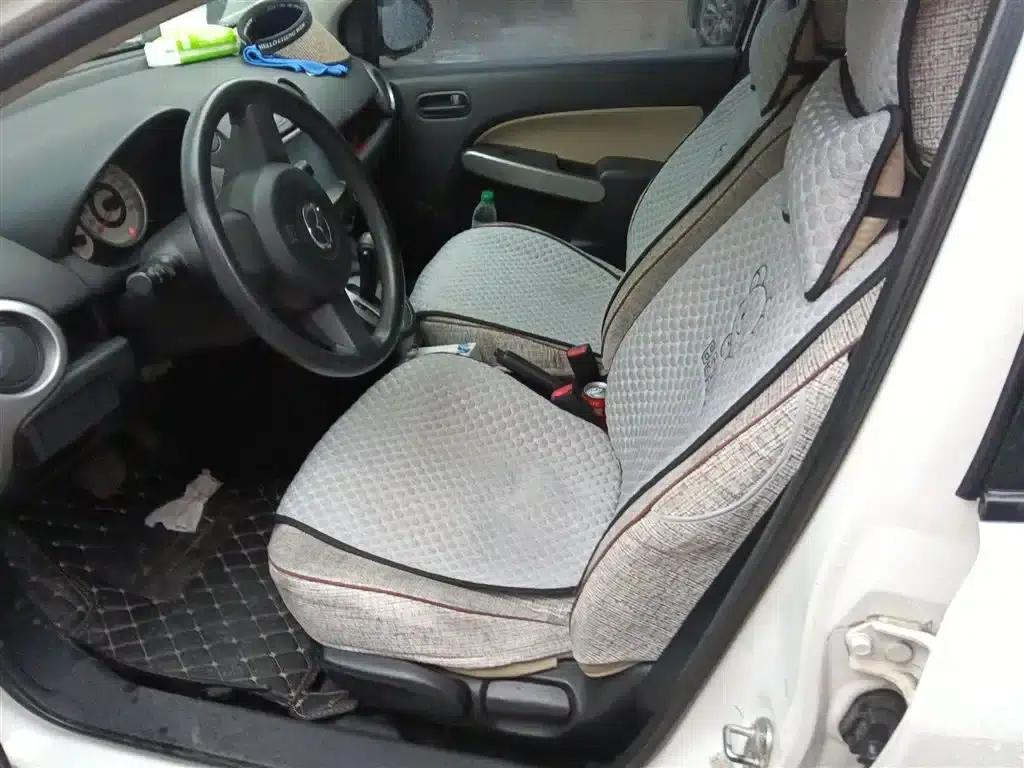 Mazda2 2012 Hatchback Dynamic 1.3L Automatic Standard Edition — миниатюра 8
