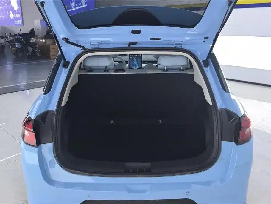 Nezha AYA 2023 Facelift 401 Lite — миниатюра 4