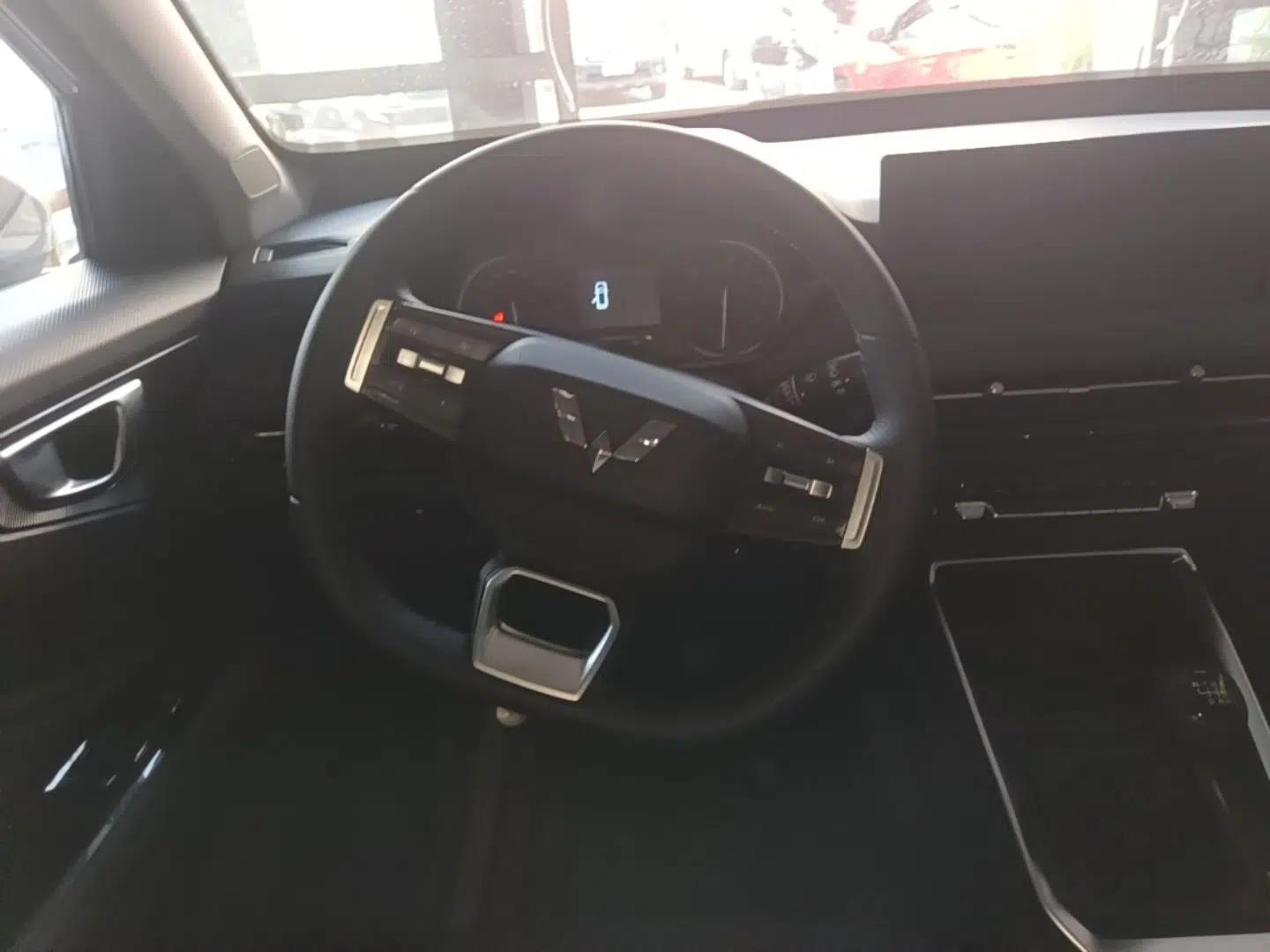 Wuling Alvez 2022 1.5L Manual Comfort Version — миниатюра 14