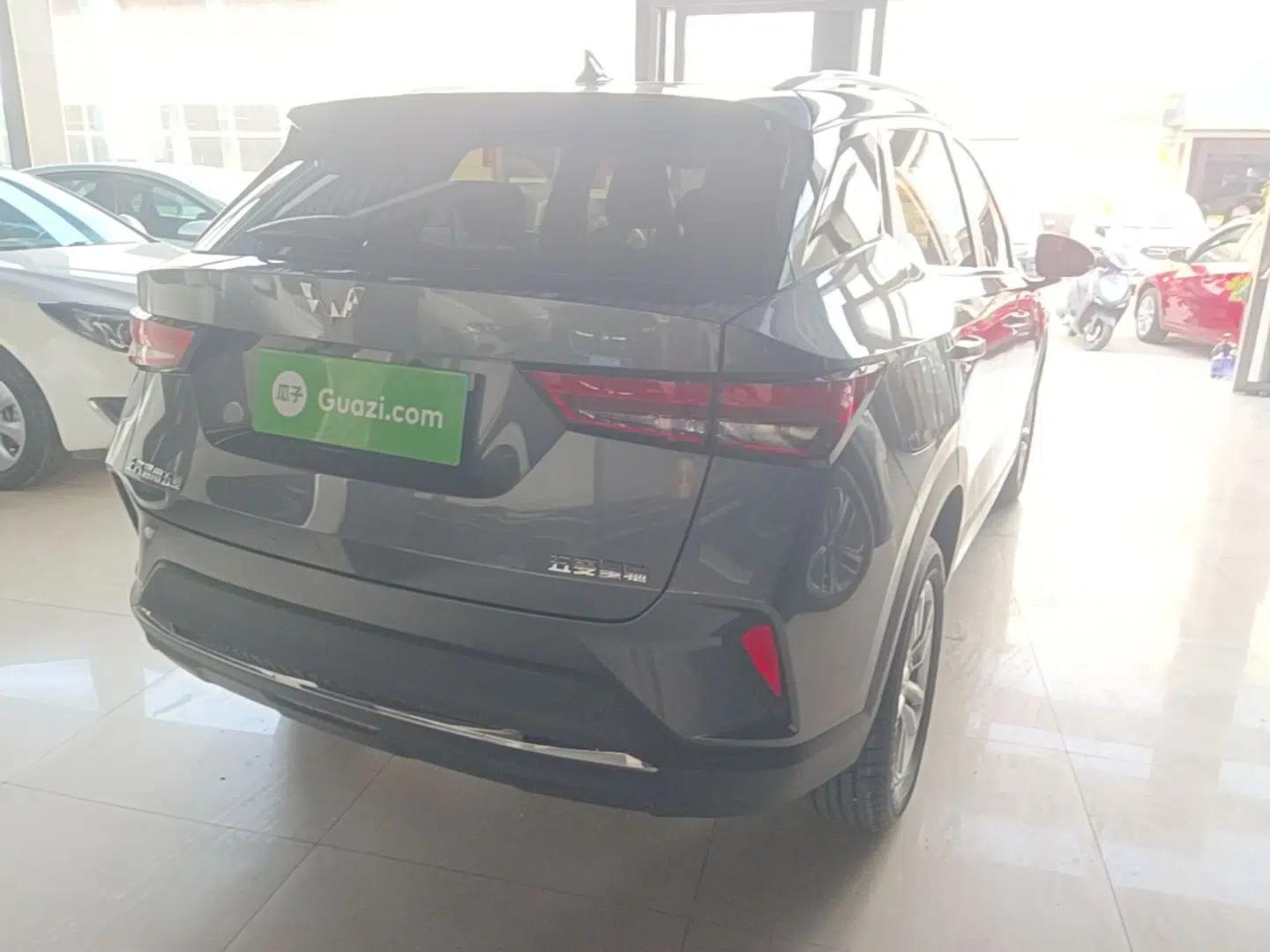 Wuling Alvez 2022 1.5L Manual Comfort Version — миниатюра 6