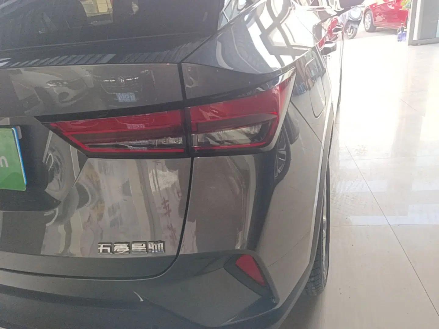 Wuling Alvez 2022 1.5L Manual Comfort Version — миниатюра 7
