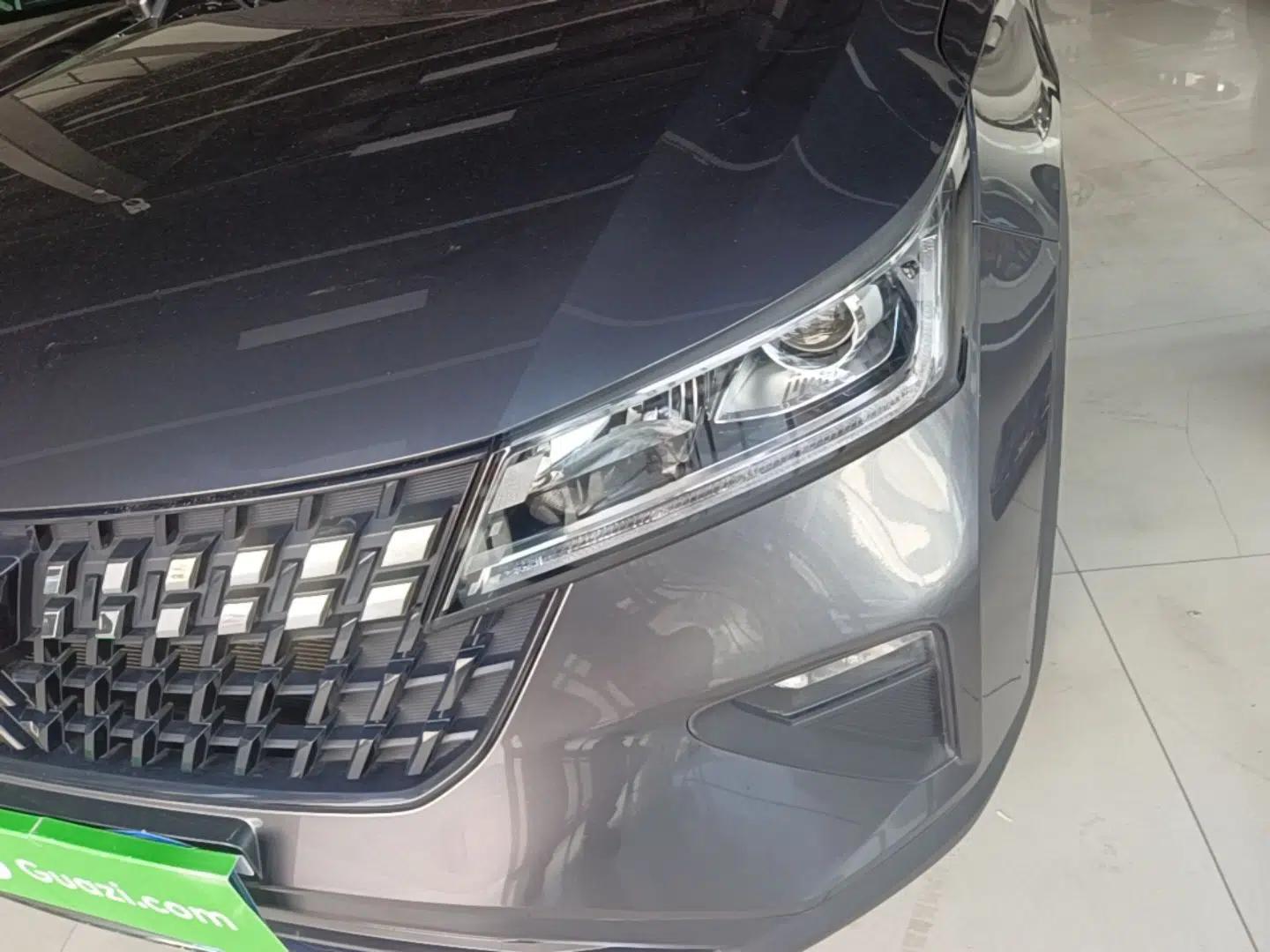 Wuling Alvez 2022 1.5L Manual Comfort Version — миниатюра 9