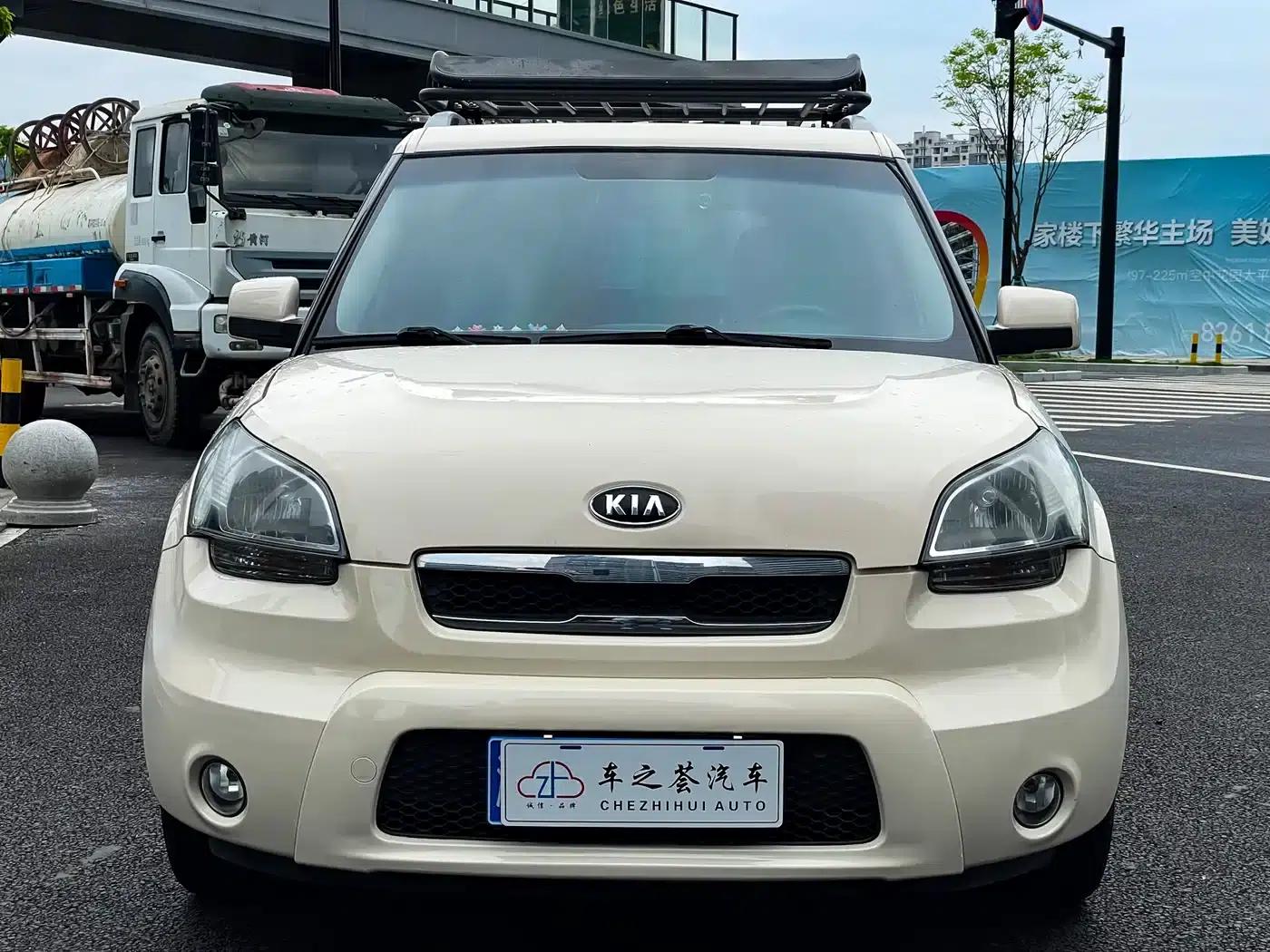 2012 Volkswagen Soul 1.6L AT Premium — миниатюра 1