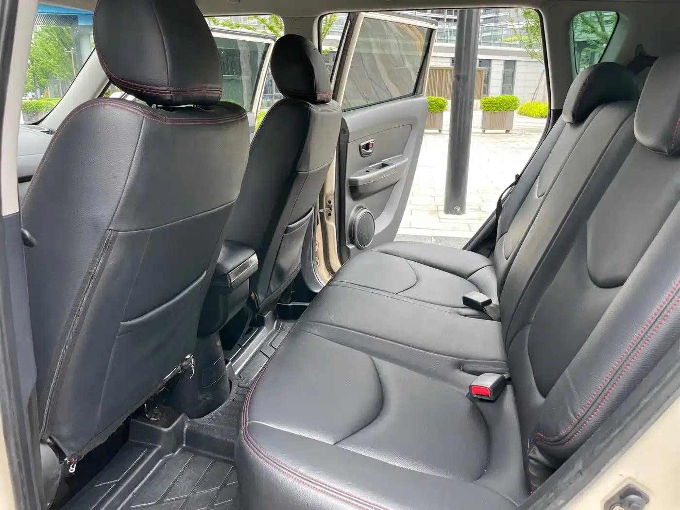 2012 Volkswagen Soul 1.6L AT Premium — миниатюра 7