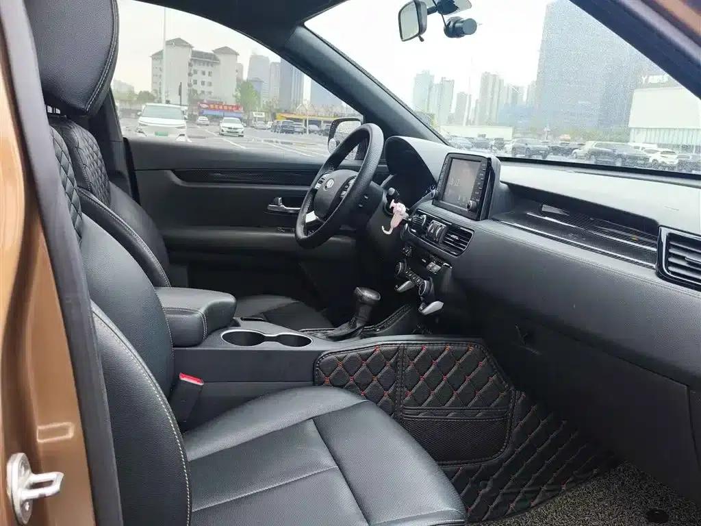 Kia KX7 2017 2.0T Automatic 2WD GL 7-seater — миниатюра 12