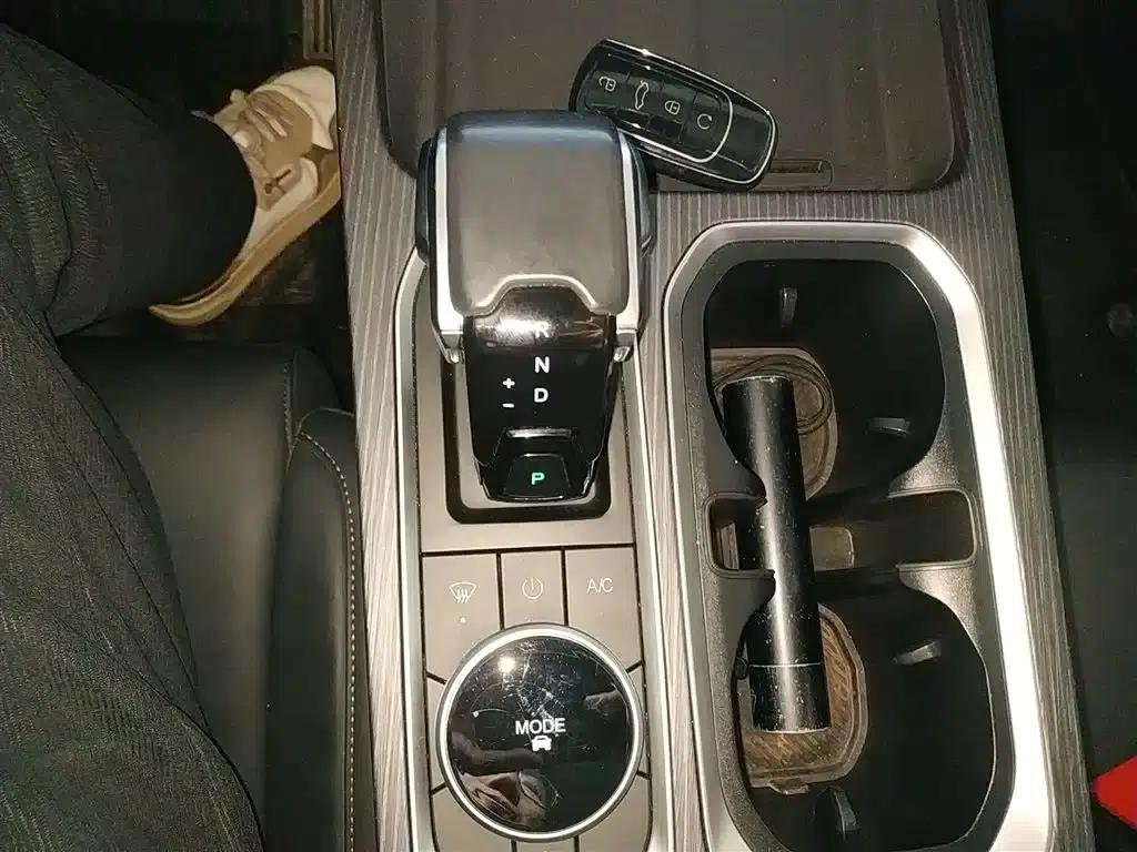 Explore 06 2023 Facelift Urban Edition 1.6T 2WD Luxury — миниатюра 9