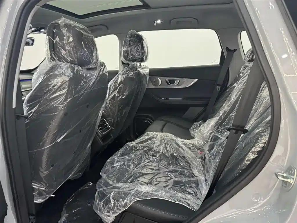 Chery Tiggo 8 PRO PHEV 2025 Champion Edition 1.5T 100km Premium Model — миниатюра 13
