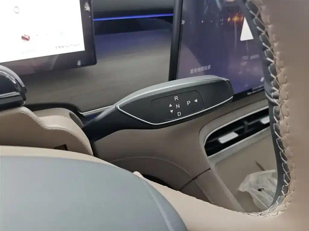 Chery Tiggo 8 PLUS C-DM 2025 1.5T 116km/h Premium 5-seater — миниатюра 10