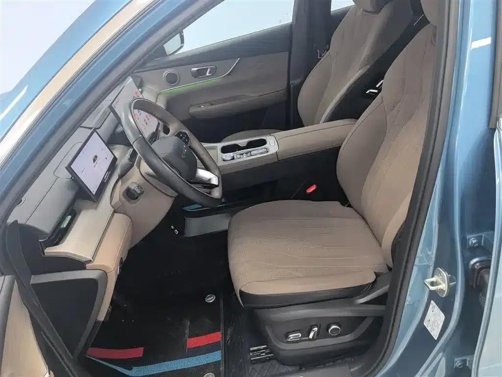 Chery Tiggo 8 PLUS C-DM 2025 1.5T 116km/h Premium 5-seater — миниатюра 11