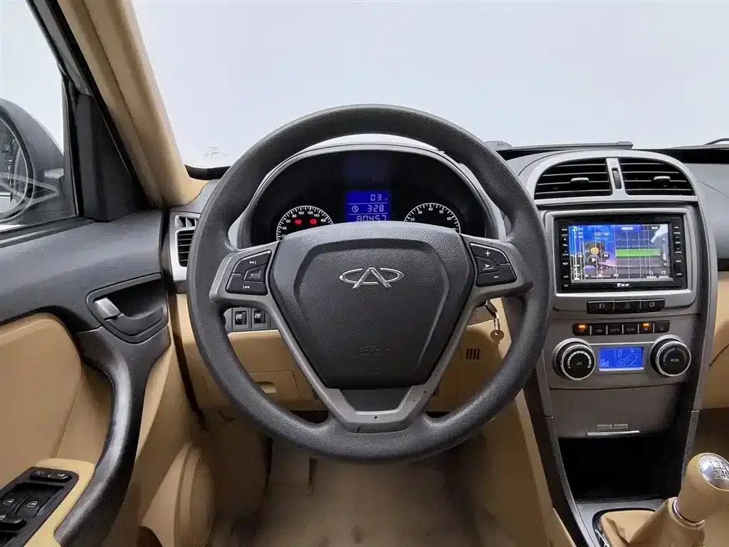 Chery Tiggo 2012 Elite Edition Facelift 1.6L Manual Comfort DVVT — миниатюра 11
