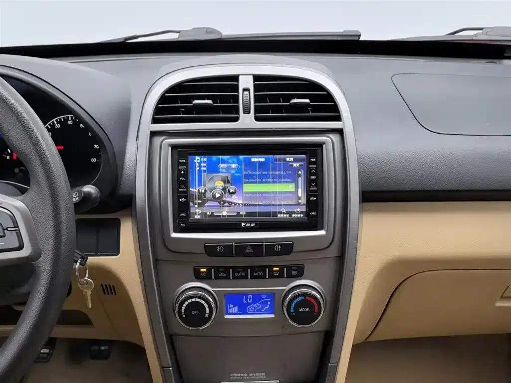 Chery Tiggo 2012 Elite Edition Facelift 1.6L Manual Comfort DVVT — миниатюра 12