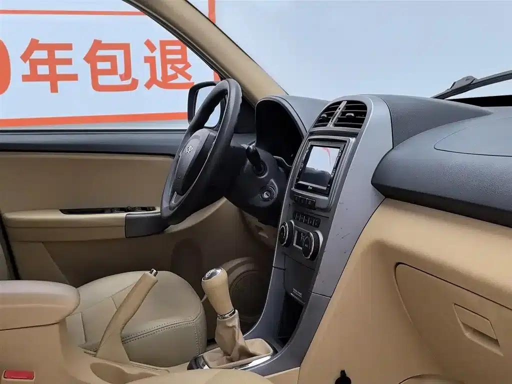 Chery Tiggo 2012 Elite Edition Facelift 1.6L Manual Comfort DVVT — миниатюра 22