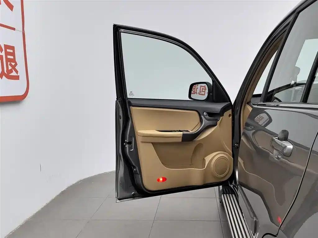 Chery Tiggo 2012 Elite Edition Facelift 1.6L Manual Comfort DVVT — миниатюра 8