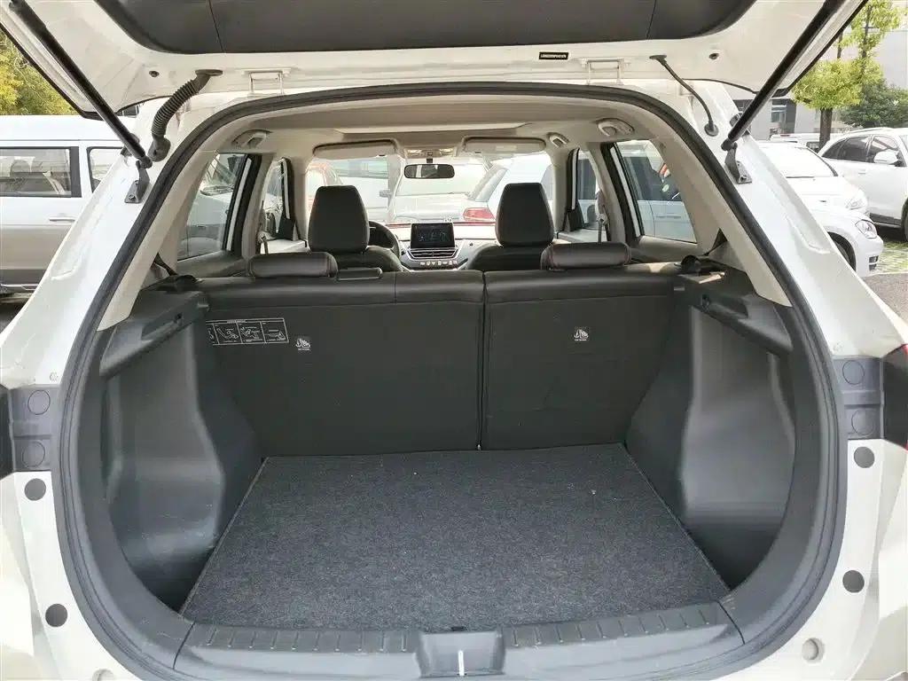 Venucia T60 2022 1.6L CVT Smart Edition — миниатюра 19