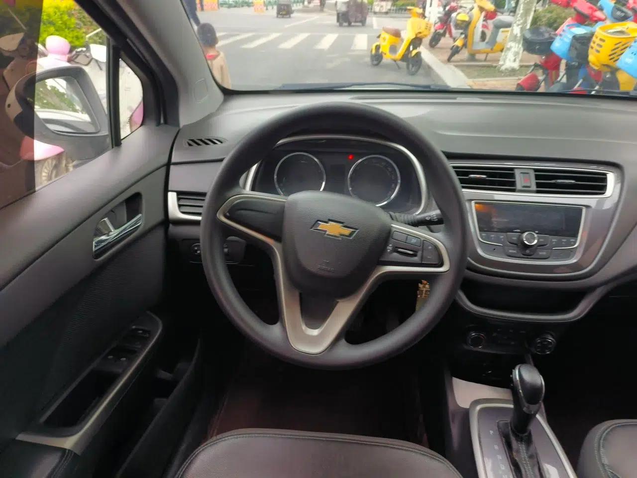 Chevrolet Lova RV 2018 1.5L Automatic Smart Drive Model — миниатюра 11