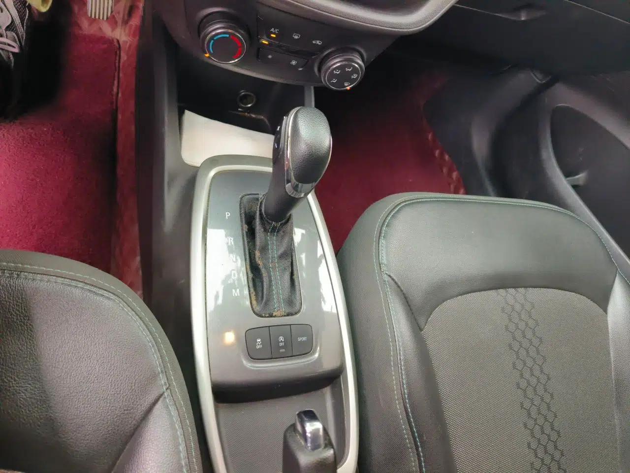 Chevrolet Lova RV 2018 1.5L Automatic Smart Drive Model — миниатюра 15