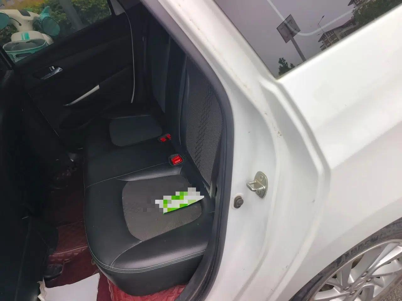 Chevrolet Lova RV 2018 1.5L Automatic Smart Drive Model — миниатюра 18