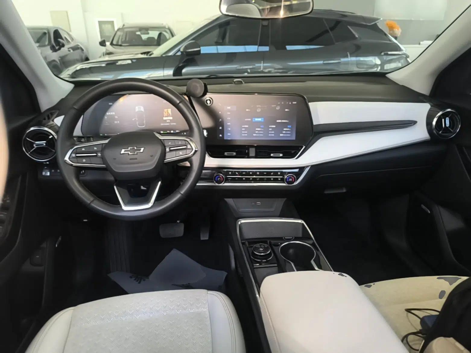 Chevrolet Equinox Plus 2024 155km ACTIV Ultimate Edition — миниатюра 13