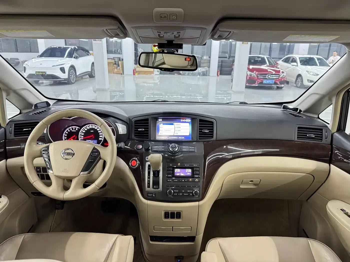 Quest 2015 3.5L SL — миниатюра 11
