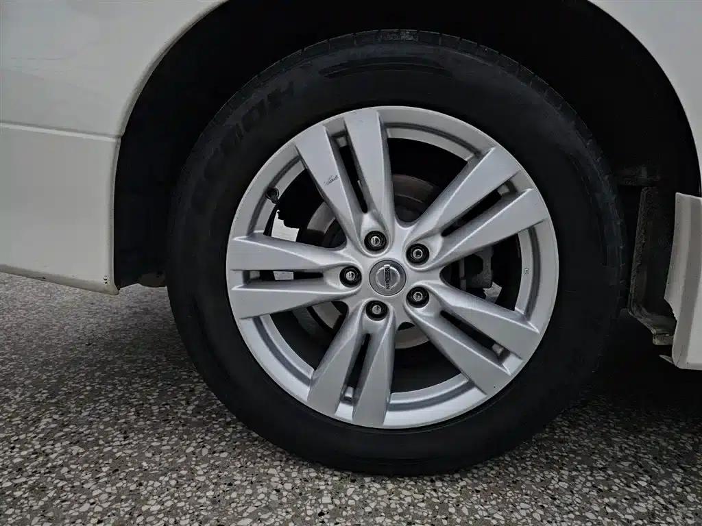Quest 2015 3.5L SL — миниатюра 13