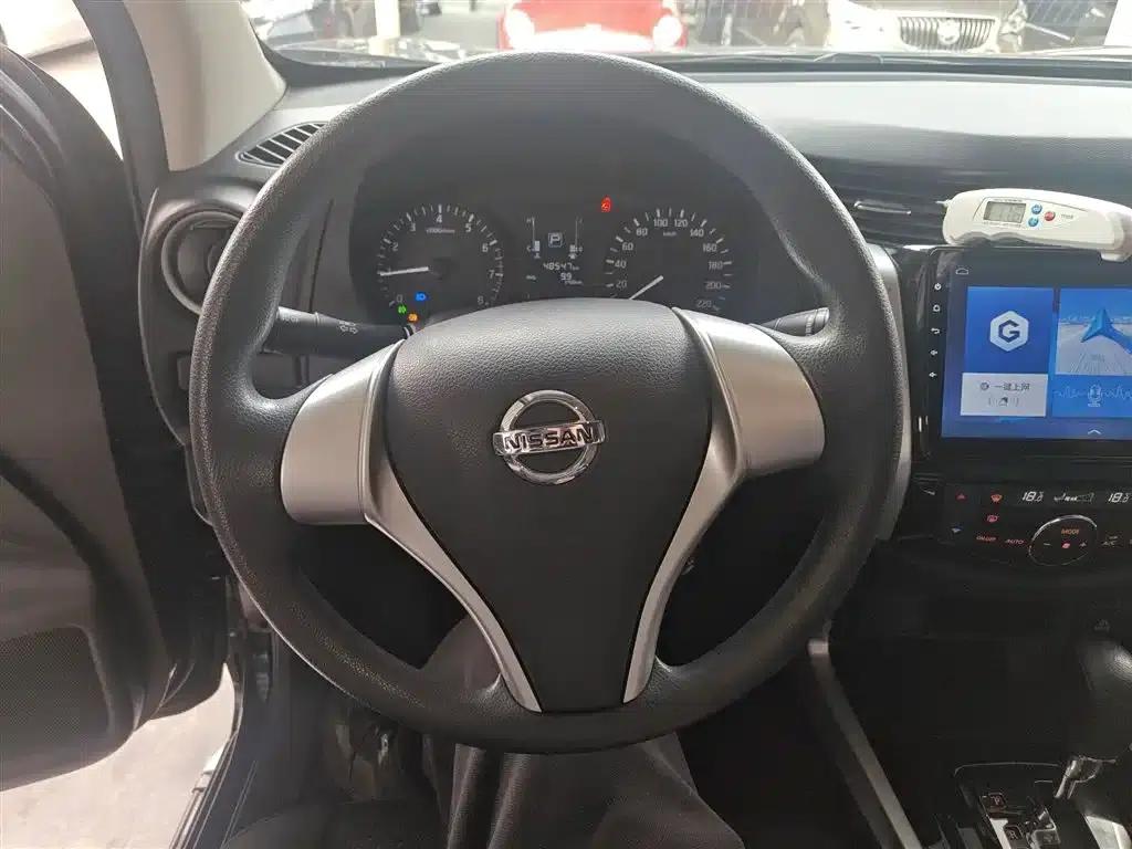 2017 Navara 2.5L Automatic 2WD Luxury Edition QR25 — миниатюра 11