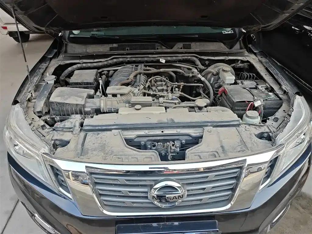2017 Navara 2.5L Automatic 2WD Luxury Edition QR25 — миниатюра 20