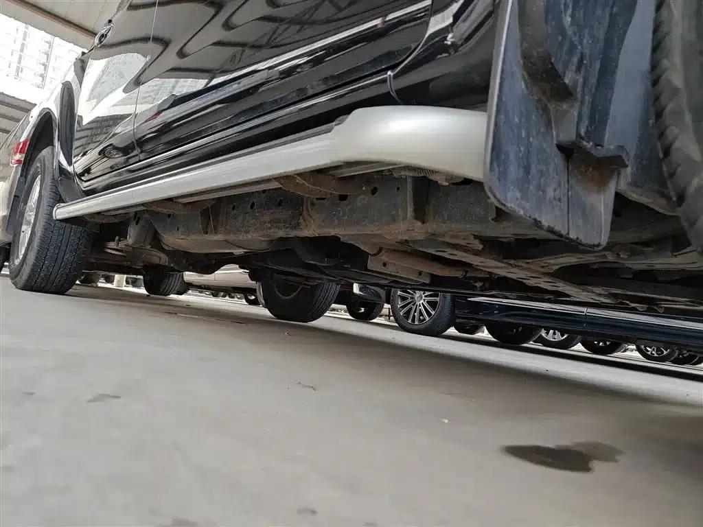 2017 Navara 2.5L Automatic 2WD Luxury Edition QR25 — миниатюра 21