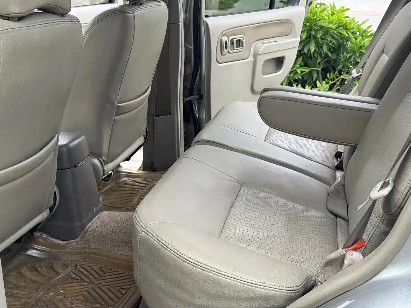 Nissan Paladin 2004 2.4L 4WD Luxury — миниатюра 25