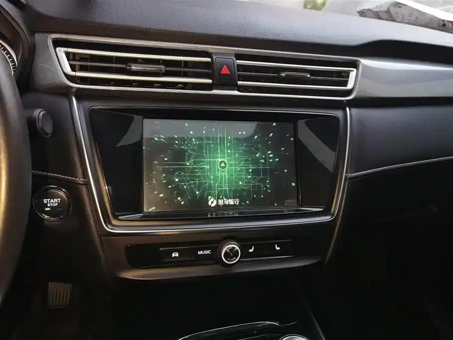 Roewe Ei5 2018 Internet Flagship Edition — миниатюра 13