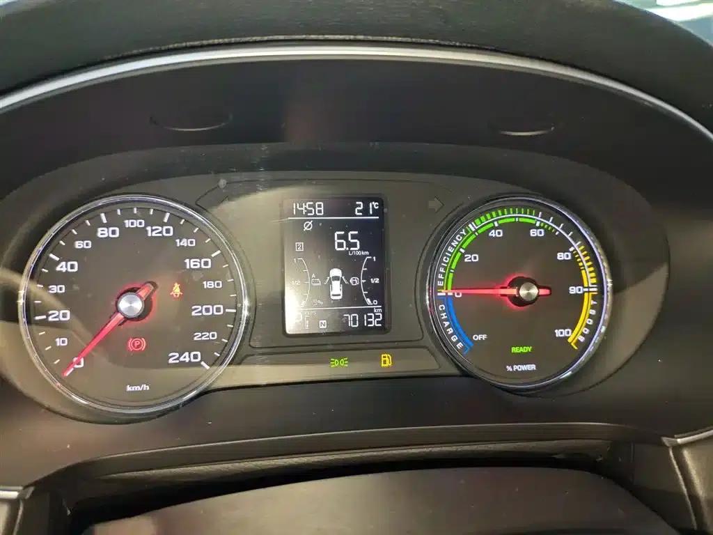 Roewe i6 MAX New Energy 2020 1.5T PHEV Cool Edition — миниатюра 12