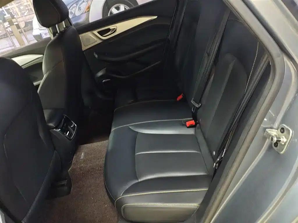 Roewe i6 MAX New Energy 2020 1.5T PHEV Cool Edition — миниатюра 17