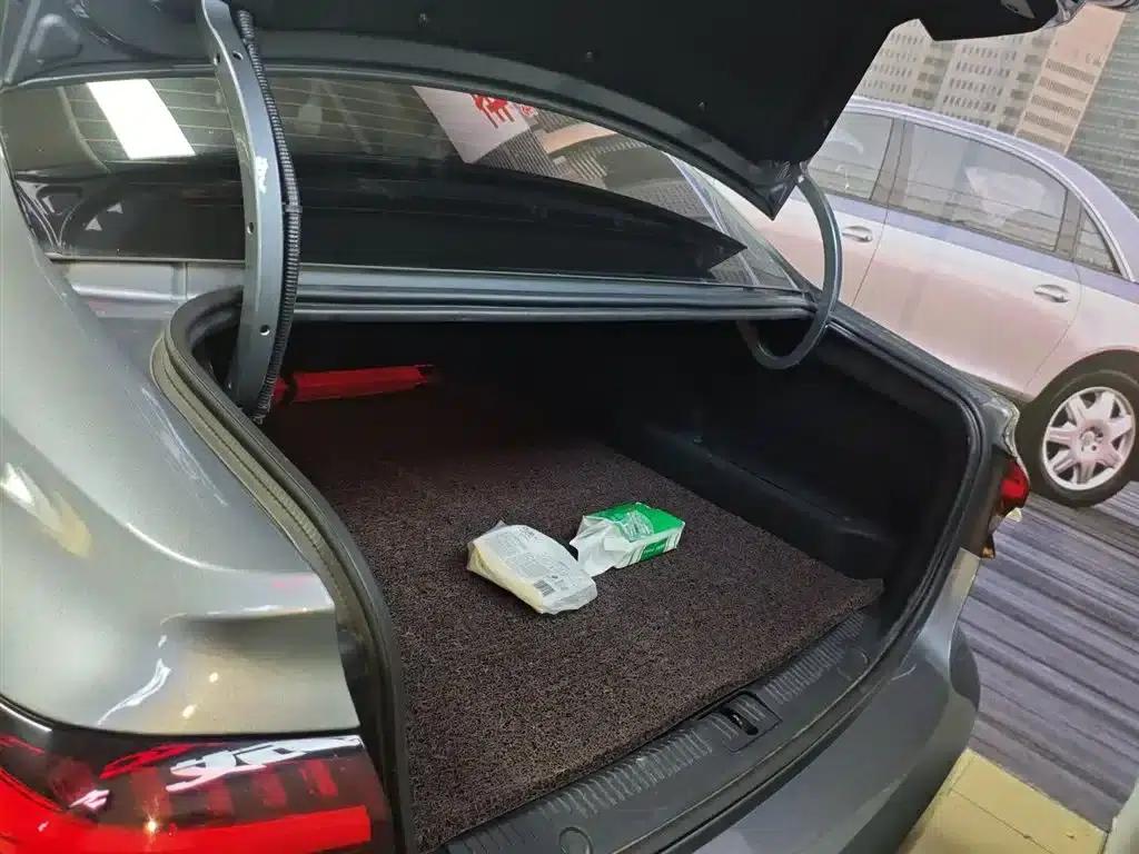 Roewe i6 MAX New Energy 2020 1.5T PHEV Cool Edition — миниатюра 19