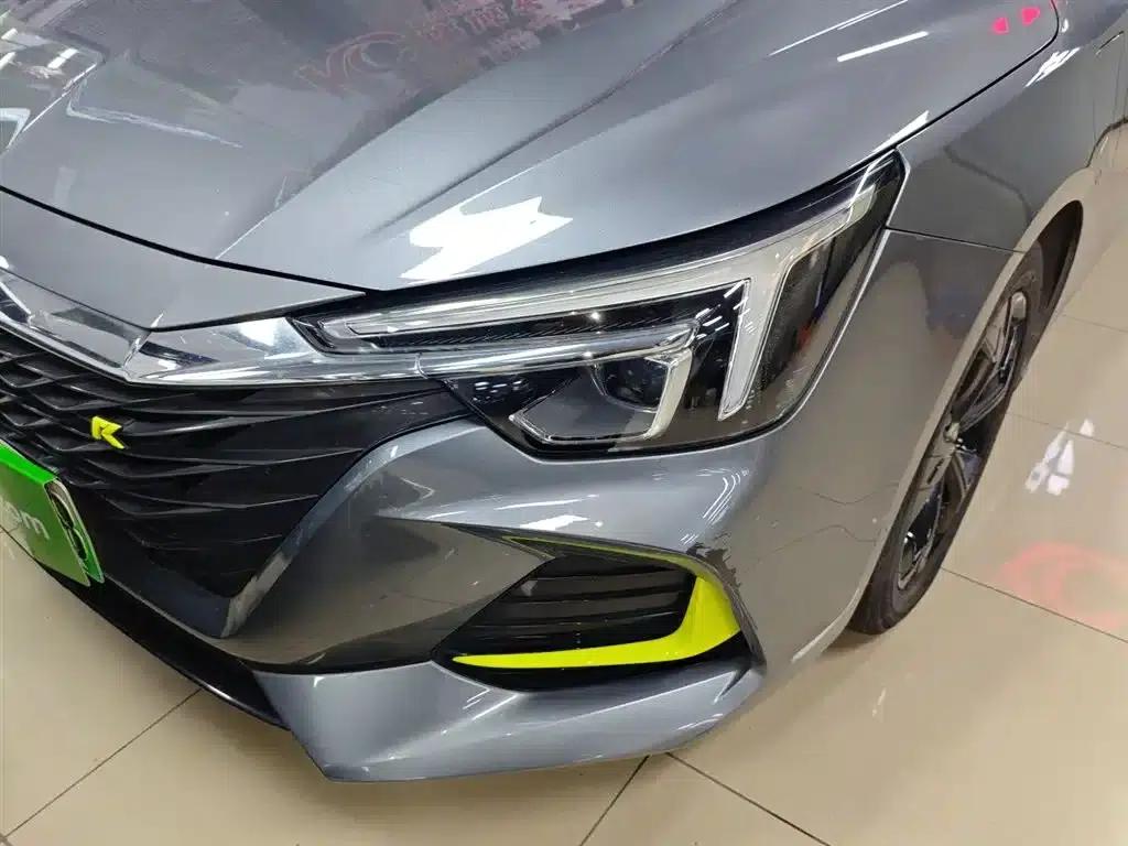 Roewe i6 MAX New Energy 2020 1.5T PHEV Cool Edition — миниатюра 24