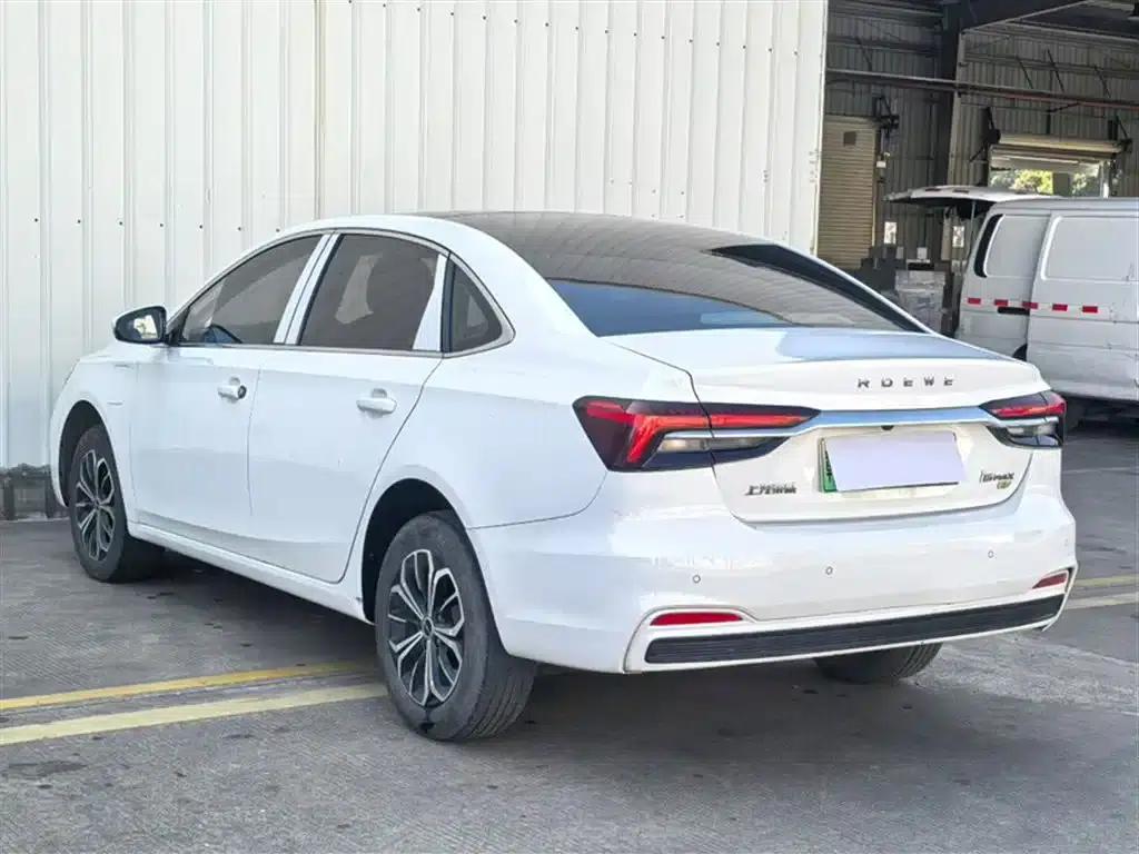 Roewe i6 MAX New Energy 2023 EV 420 Panoramic Roof Special Edition — миниатюра 11
