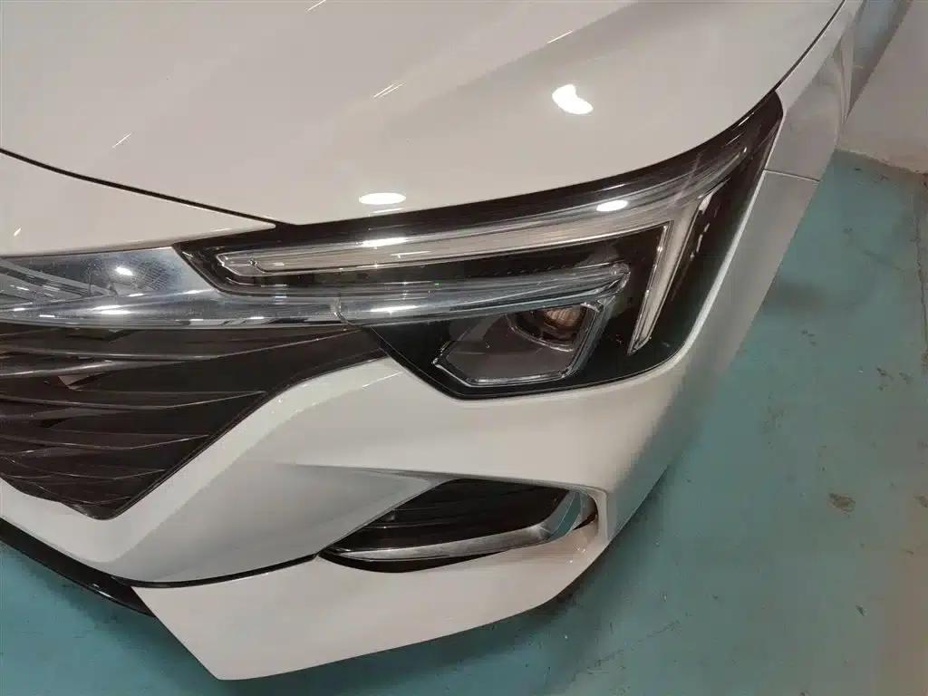 Roewe i6 MAX New Energy 2023 EV 420 Panoramic Roof Special Edition — миниатюра 3