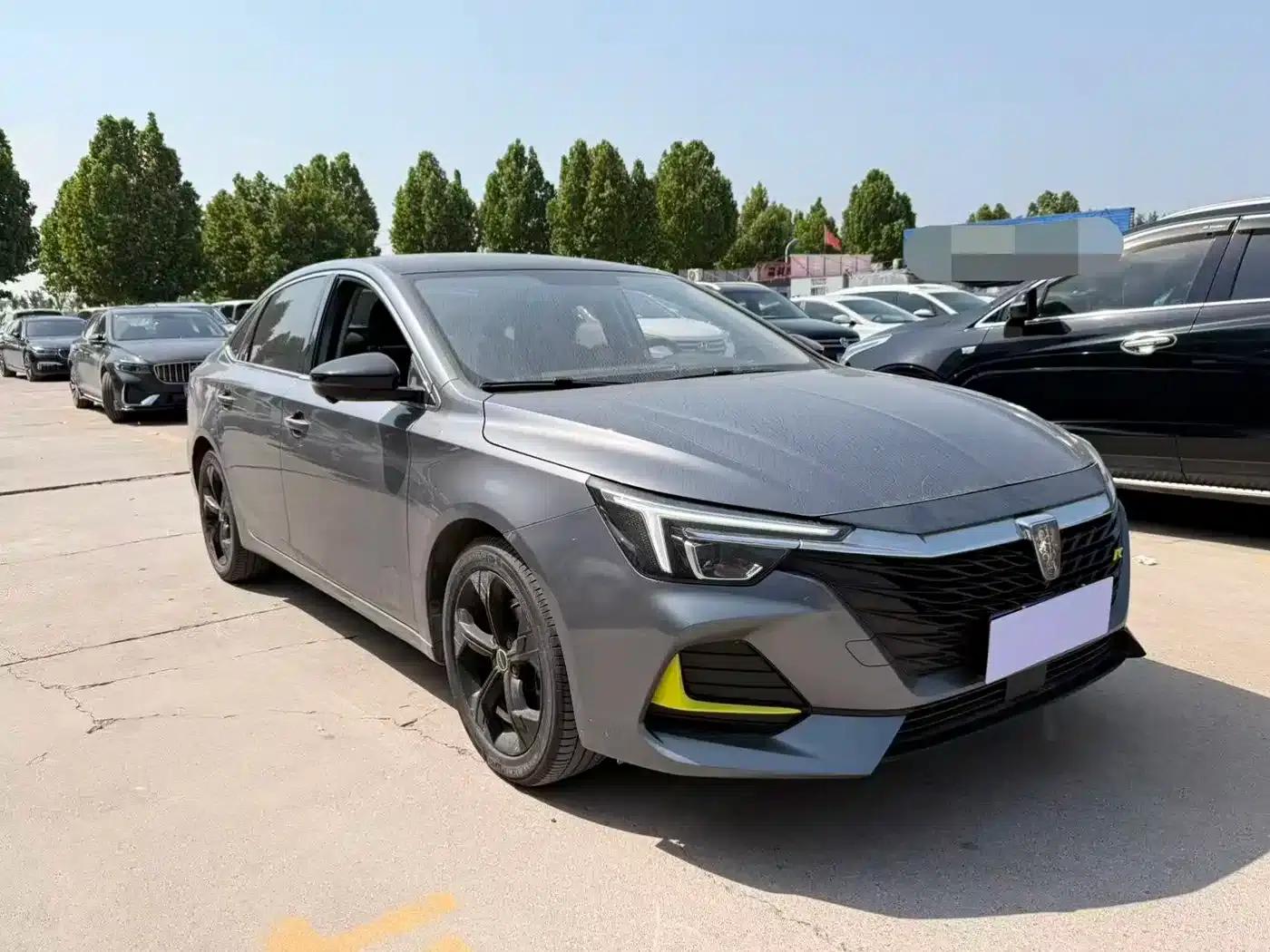 Roewe i6 MAX 2020 300TGI Automatic Cool Panoramic Sunroof Edition — миниатюра 3