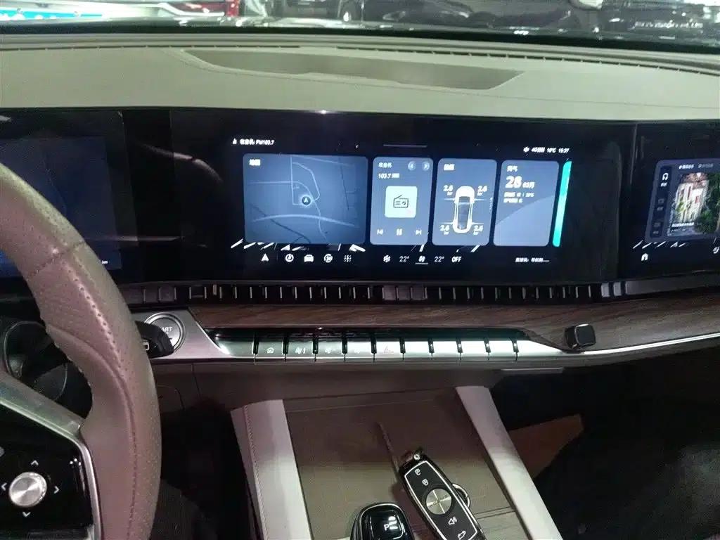 Roewe RX9 2023 2.0T 2WD Premium Edition — миниатюра 13