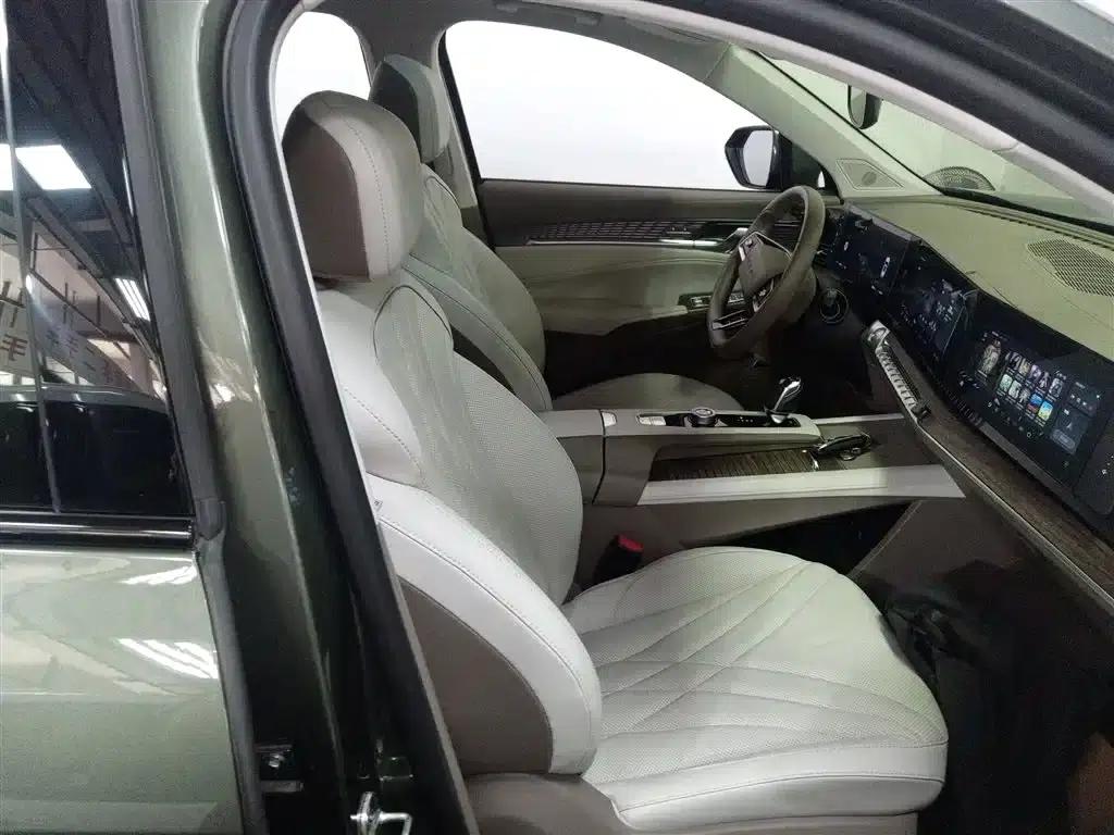 Roewe RX9 2023 2.0T 2WD Premium Edition — миниатюра 25