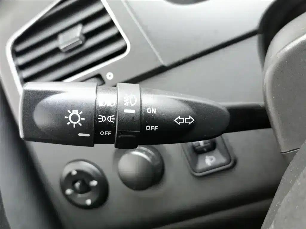 Roewe W5 2014 1.8T 2WD Manual Chiyu Special Edition — миниатюра 21