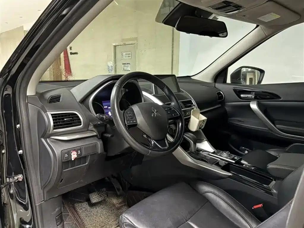 Eclipse Cross 2018 1.5T CVT 2WD Belief Edition — миниатюра 11