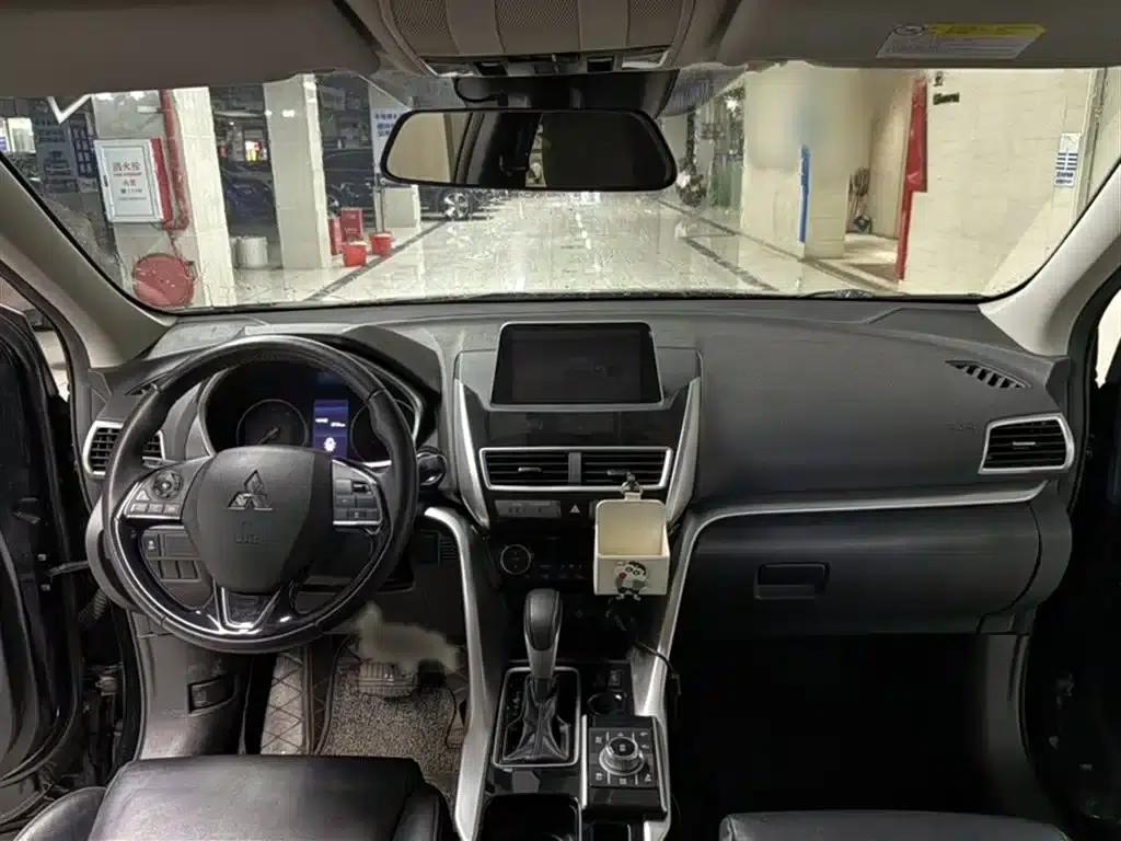Eclipse Cross 2018 1.5T CVT 2WD Belief Edition — миниатюра 15