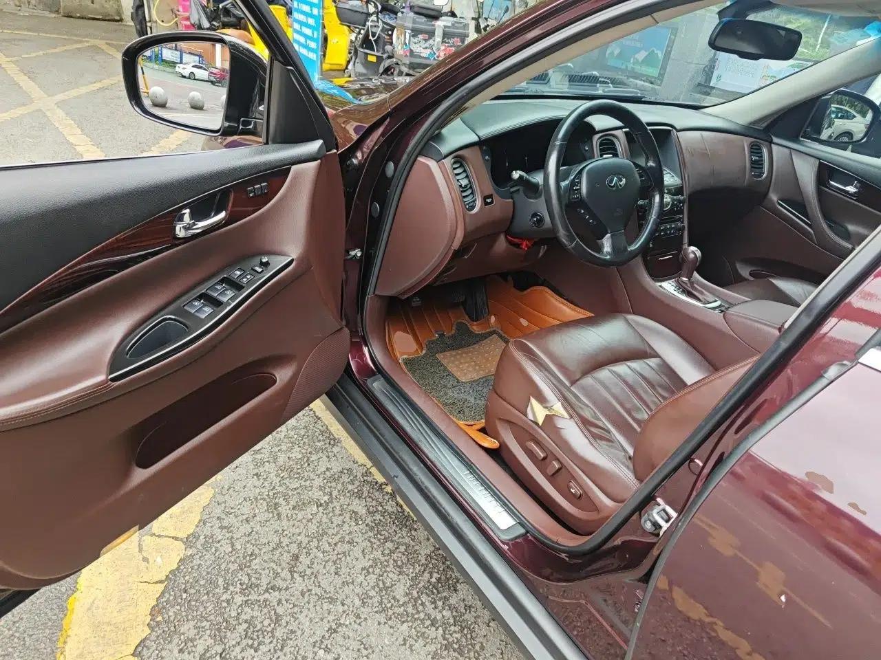 Infiniti EX 2011 EX25 Luxury Edition — миниатюра 17
