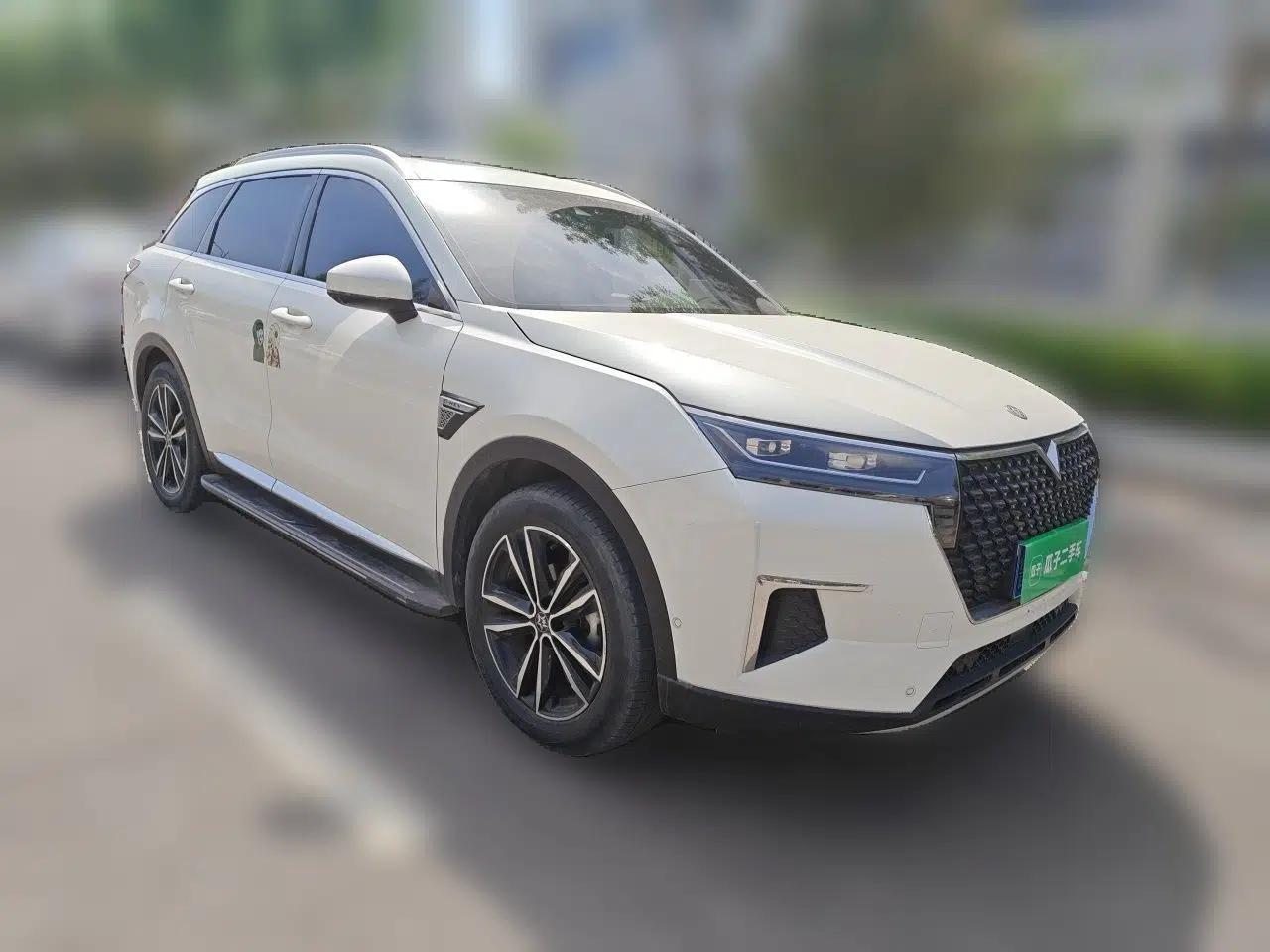 Venucia Star 2020 260T Automatic 48V Mild Hybrid Turbocharged Starry Edition — миниатюра 3