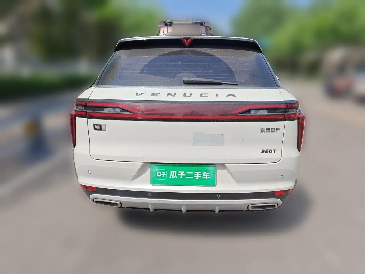 Venucia Star 2020 260T Automatic 48V Mild Hybrid Turbocharged Starry Edition — миниатюра 5