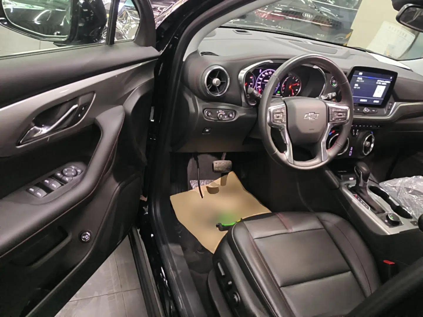 Chevrolet Blazer 2023 Light Hybrid 650T Redline Thunder Edition — миниатюра 18